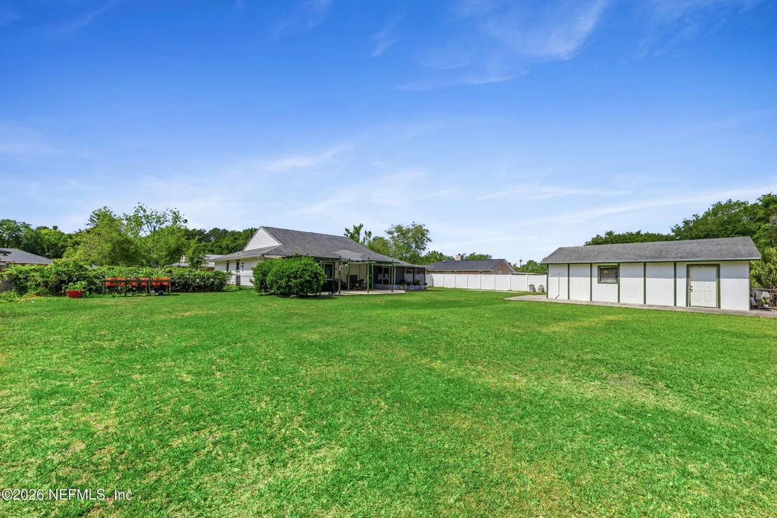 Photo of 615 HICKORY Drive