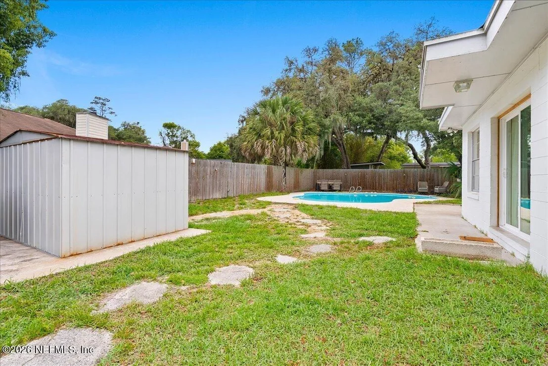 Photo of 2375 FLO Drive W