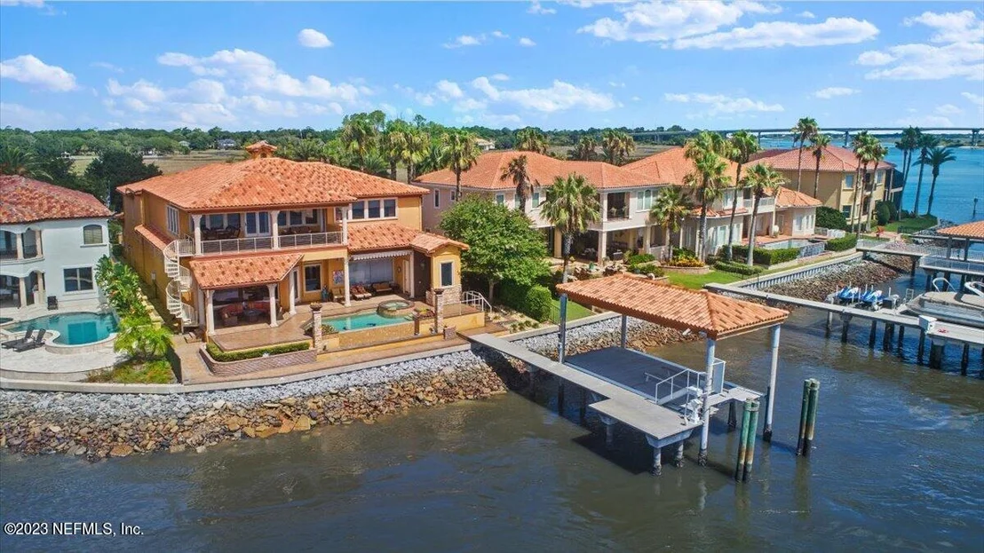 Photo of 1261 DELFINO Drive