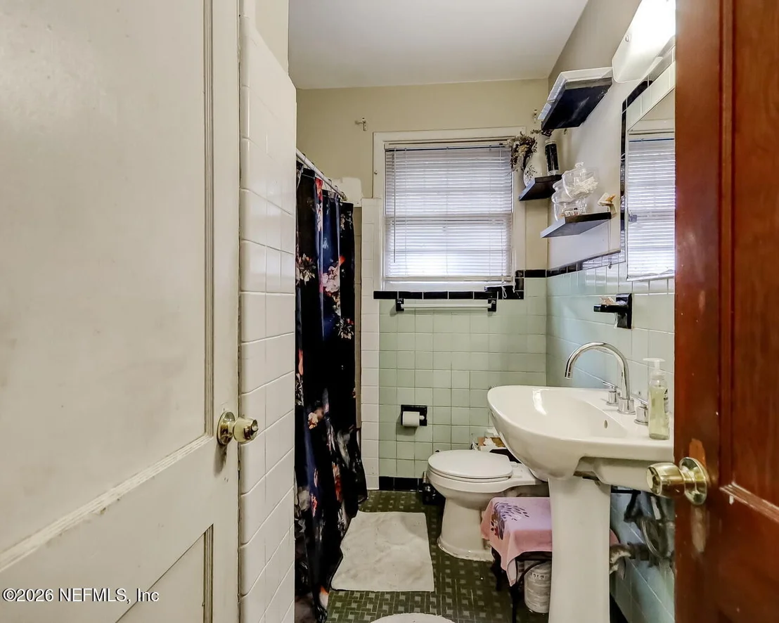 Photo of 947 MAYNARD Street