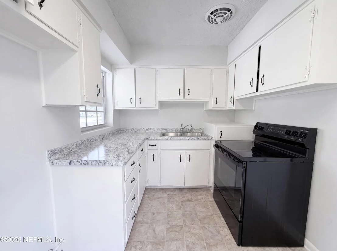 Photo of 3201 WEAVER Road