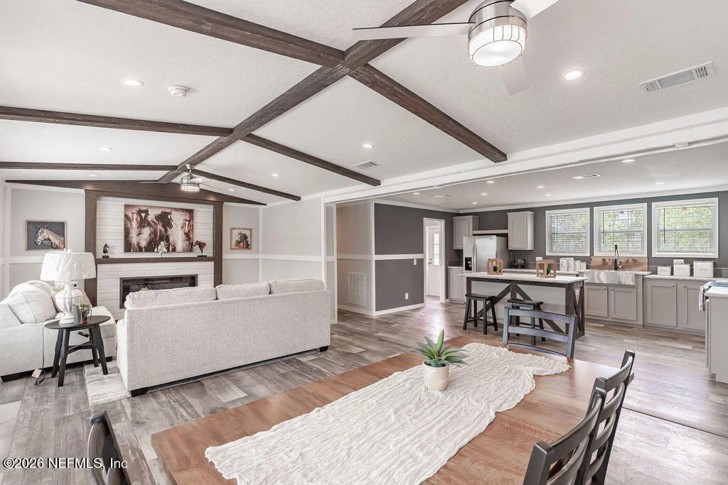 Photo of 230 REDEYE Road