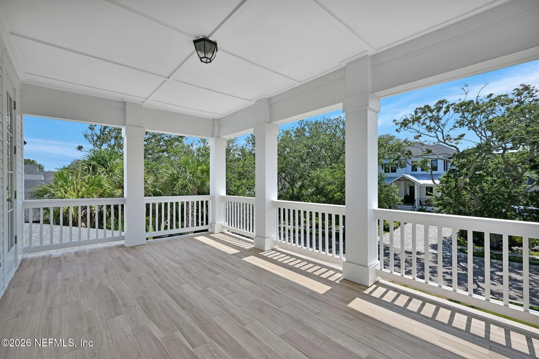 Photo of 472 RIDGEWAY Road