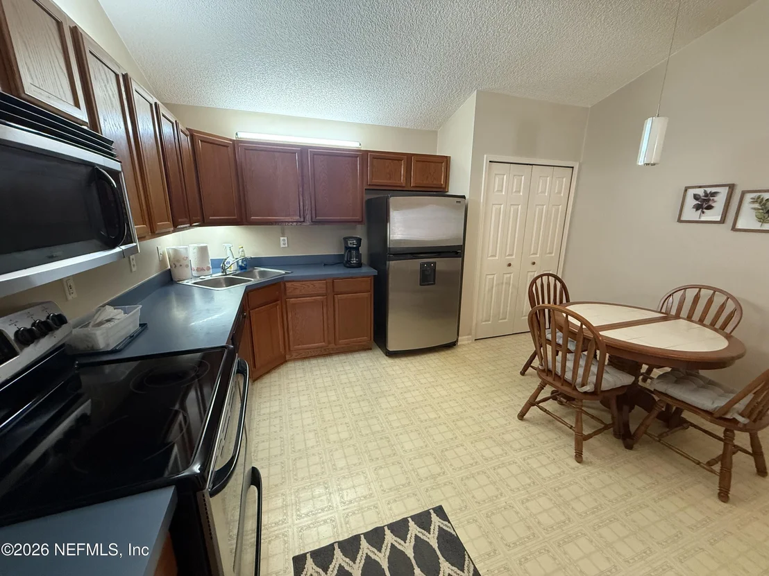 Photo of 1802 SHERATON LAKES Circle