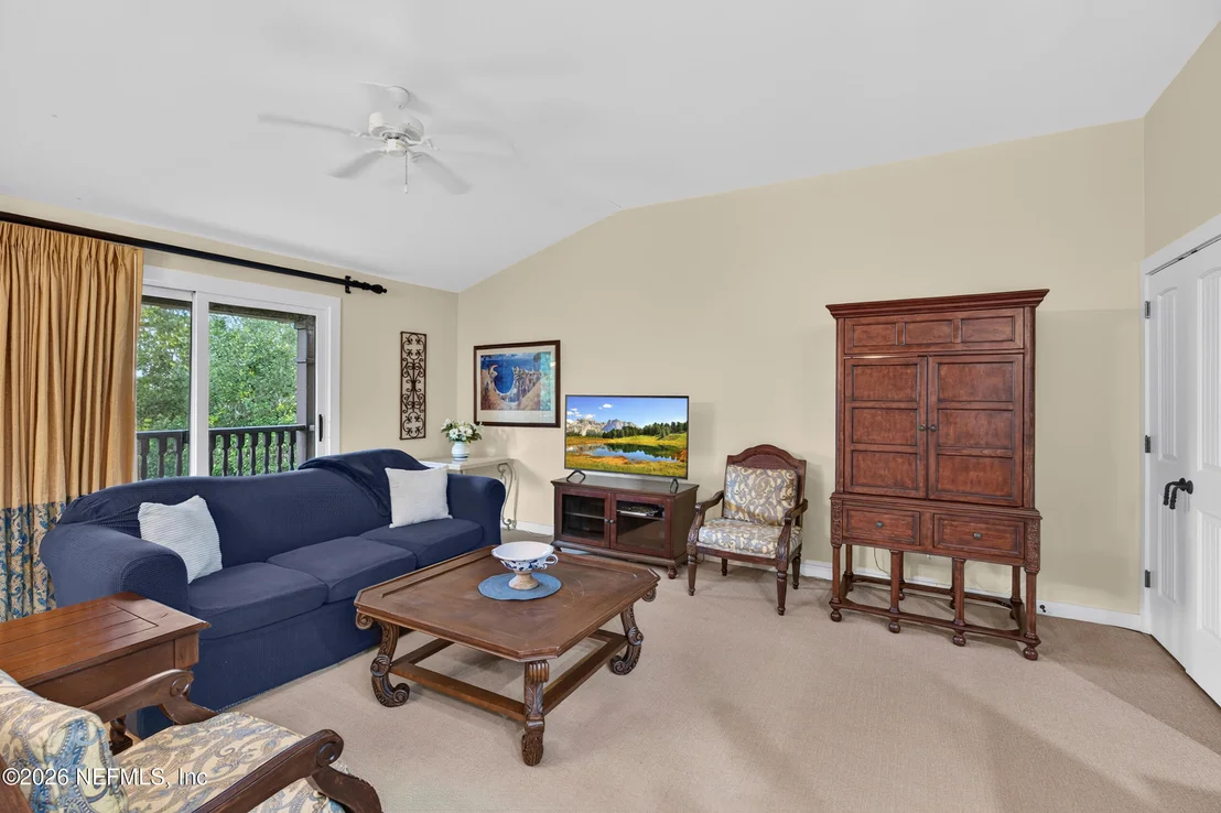 Photo of Unit 323 at 955 REGISTRY Boulevard