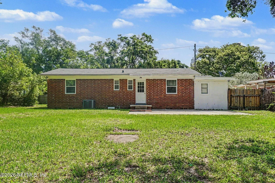 Photo of 1840 ECTOR Road