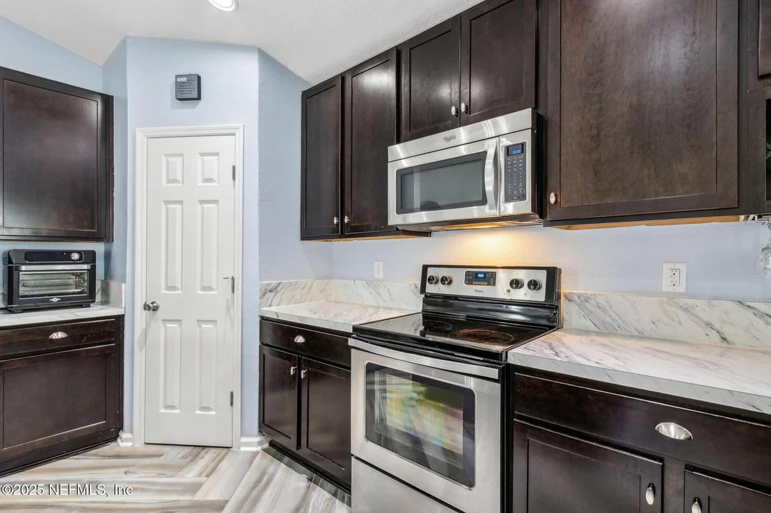 Photo of 7455 STEVENTON Way
