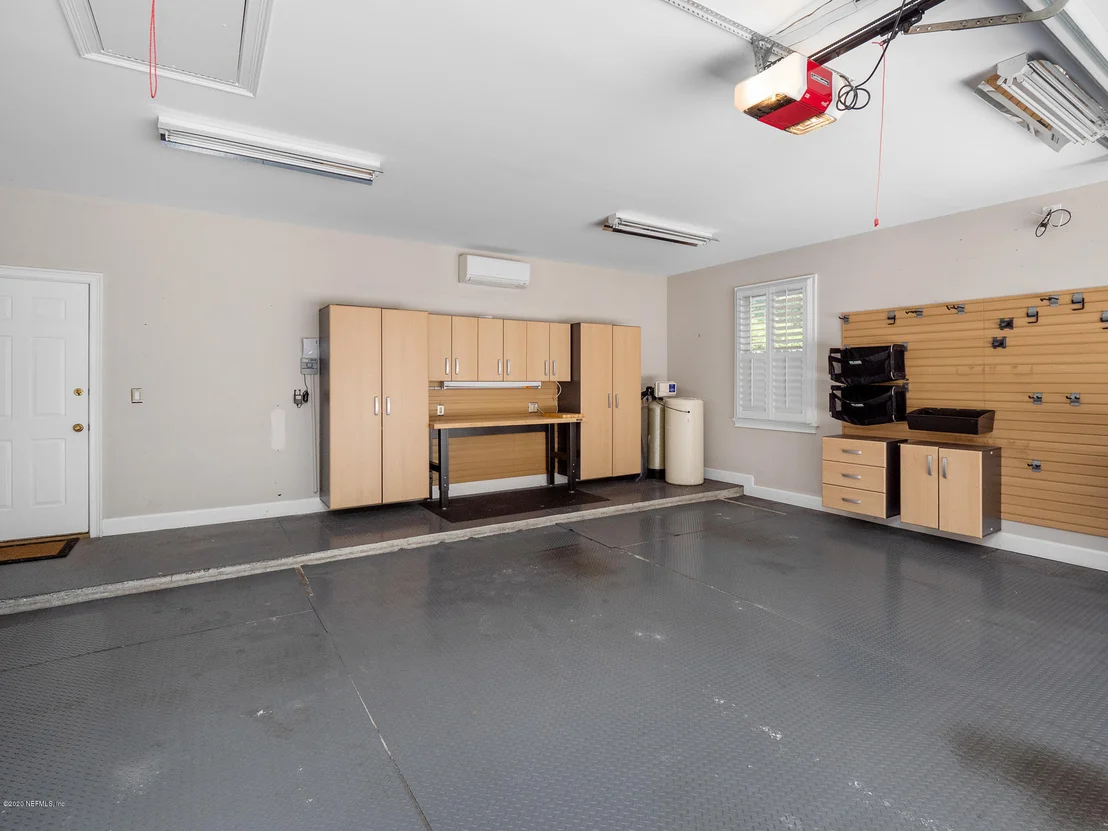 Photo of 906 GREENRIDGE Road