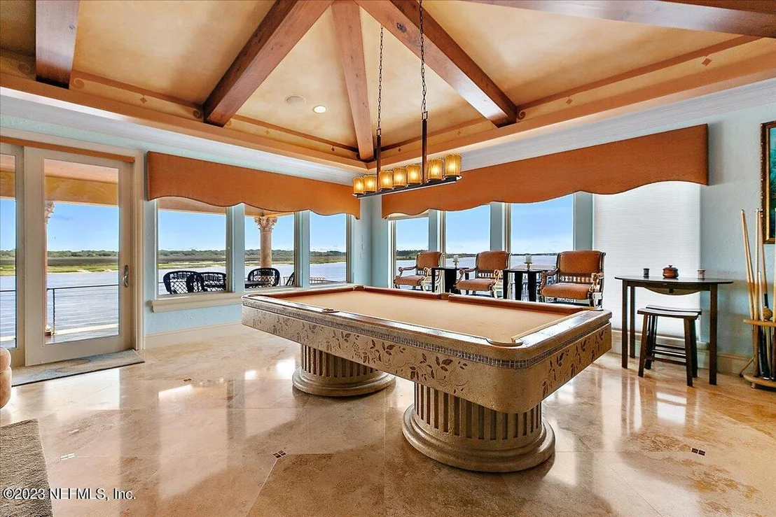 Photo of 1261 DELFINO Drive