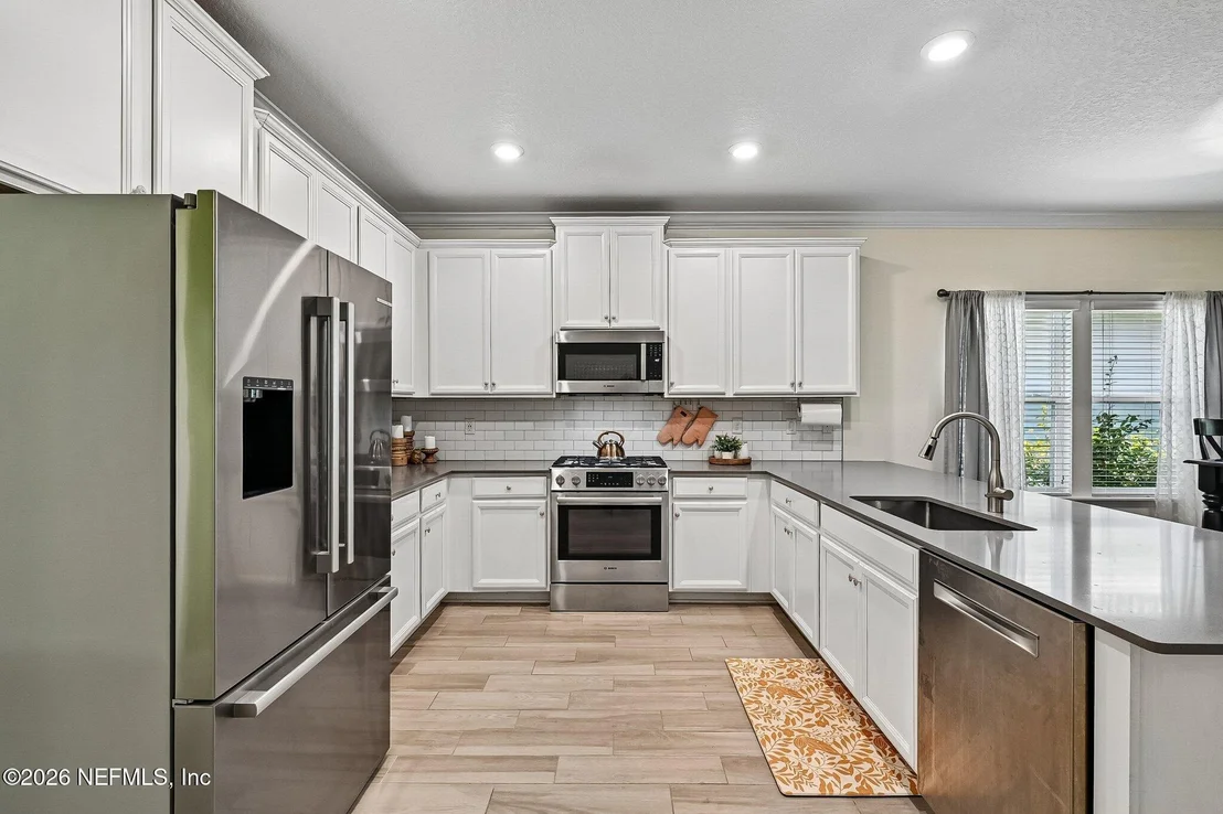 Photo of 199 GLORIETA Drive