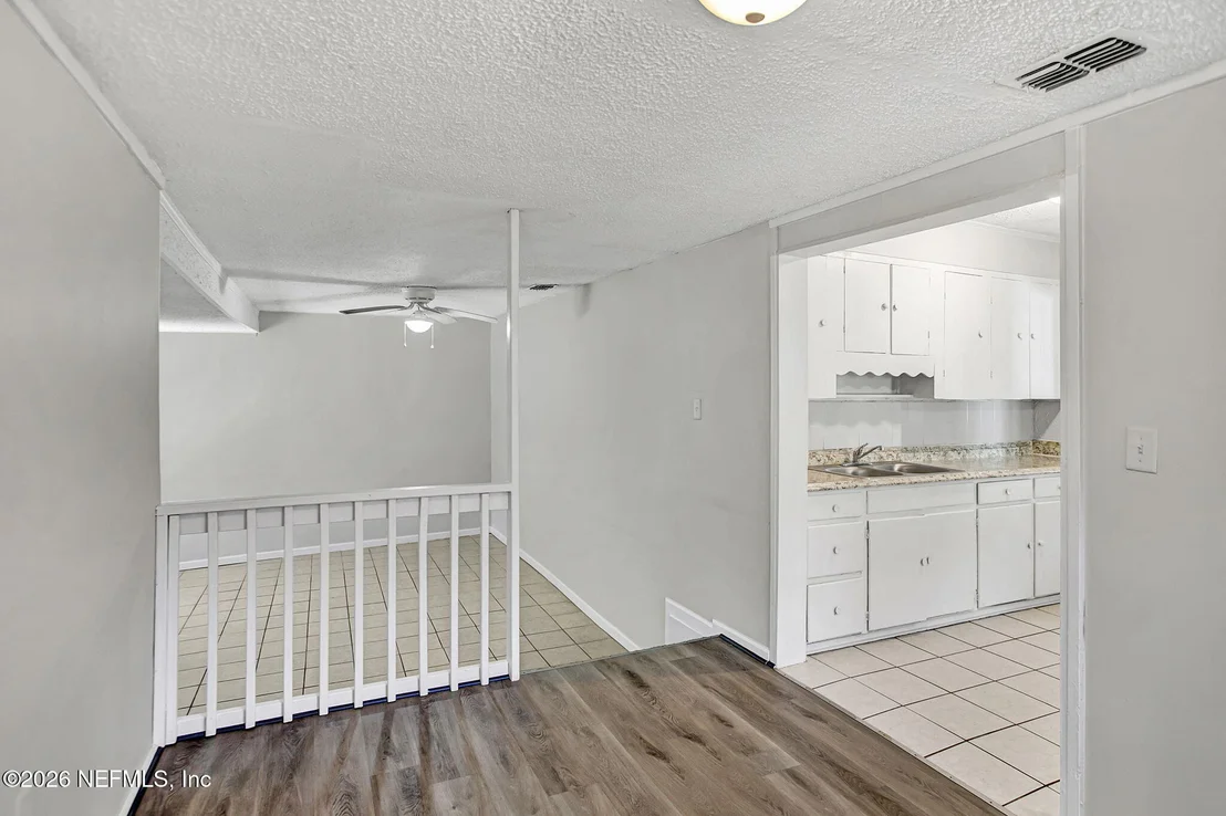 Photo of 941 HURON Street