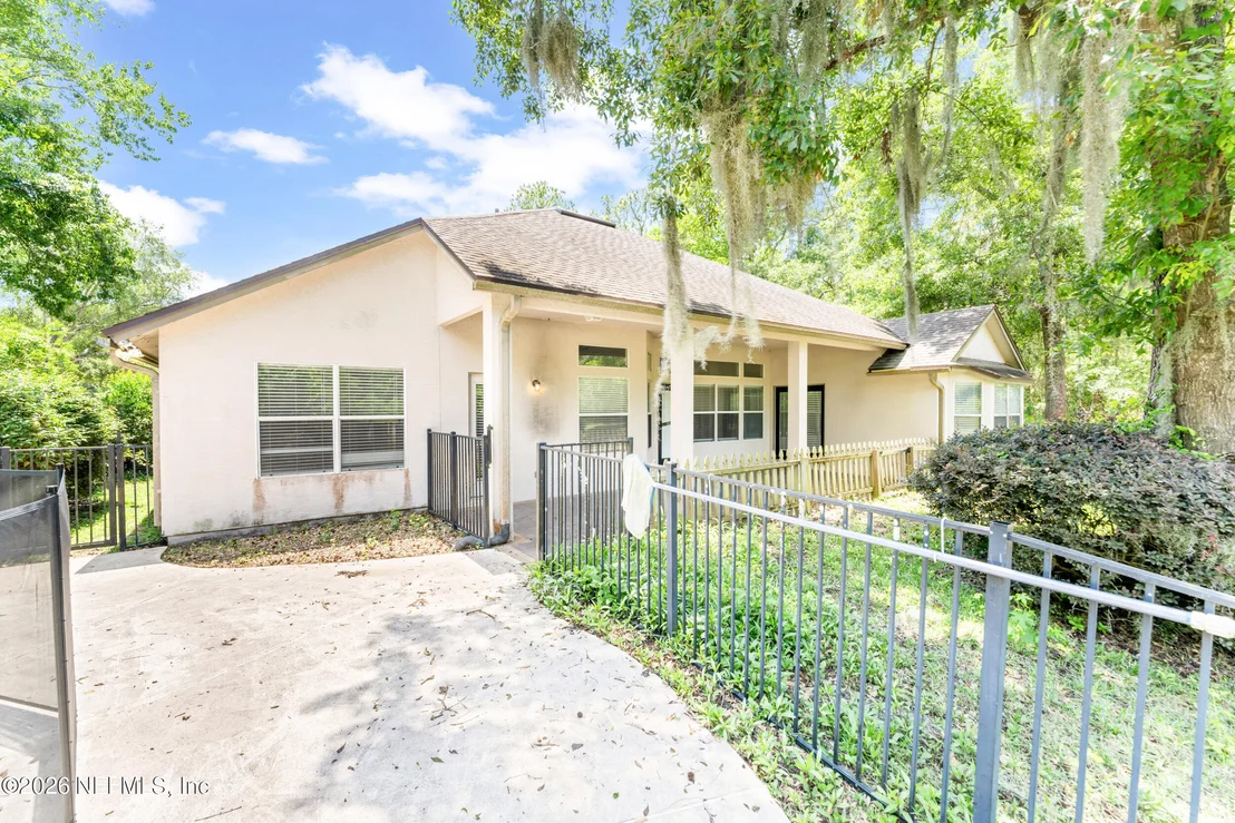 Photo of 893 BLACKBERRY Lane
