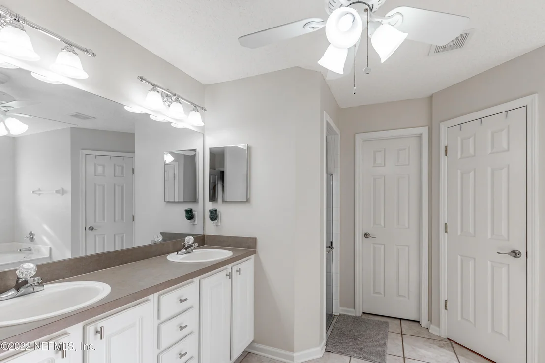 Photo of 4079 EDGELAND Trail