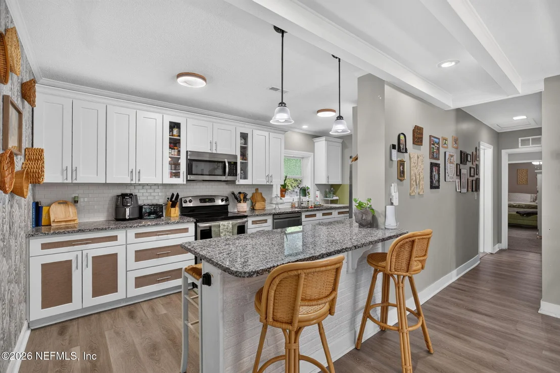 Photo of 1212 CRESTFIELD Road