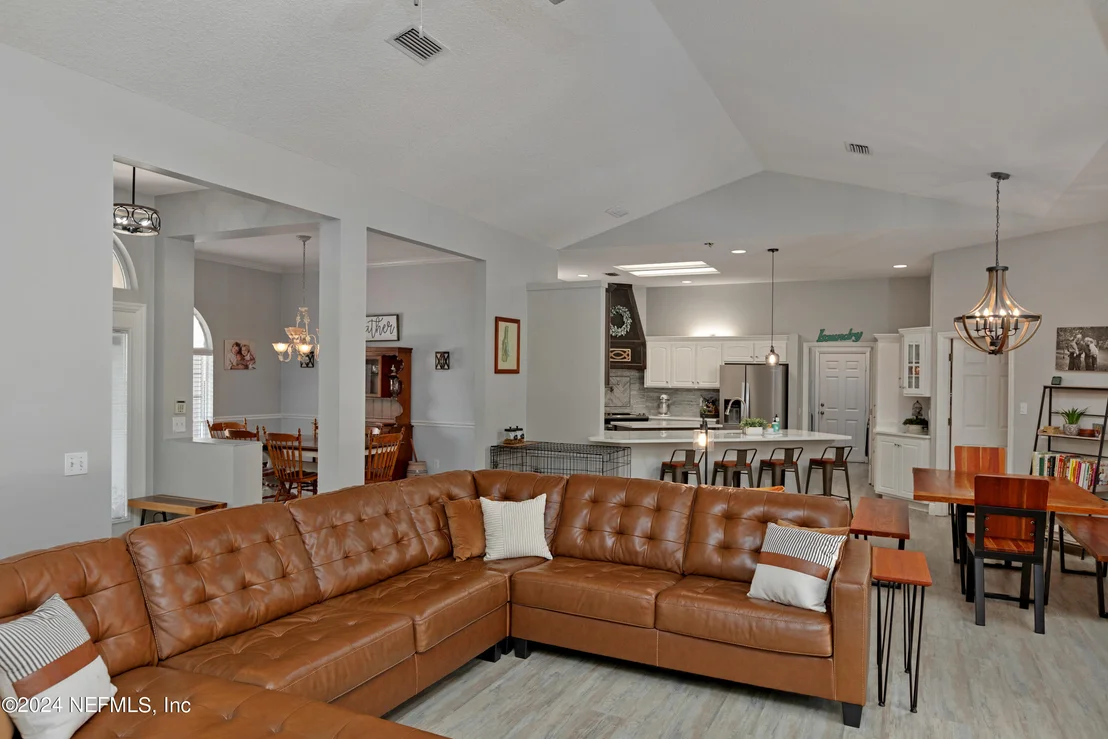 Photo of 4542 SE 3RD Place