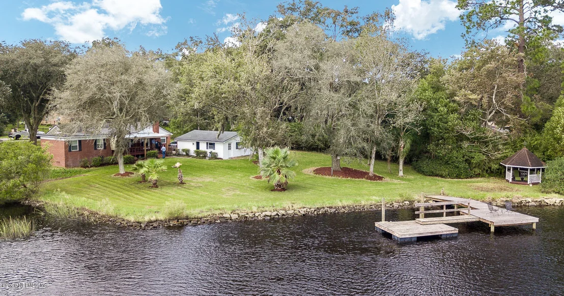 Photo of 5305 TROUT RIVER Boulevard