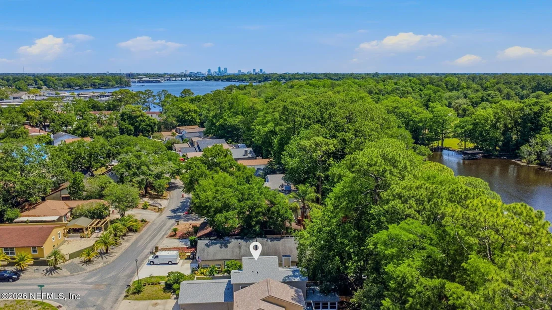 Photo of 5534 MARINERS COVE Drive