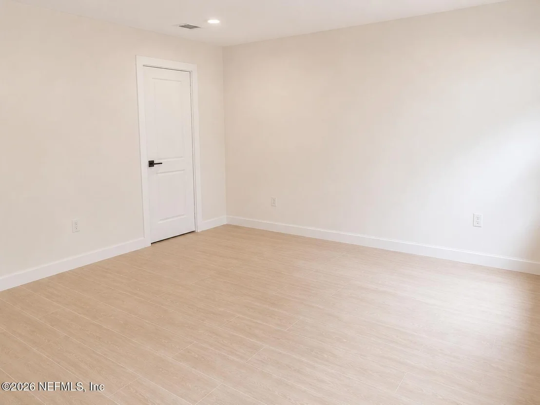 Photo of 4530 PUTNAM Avenue