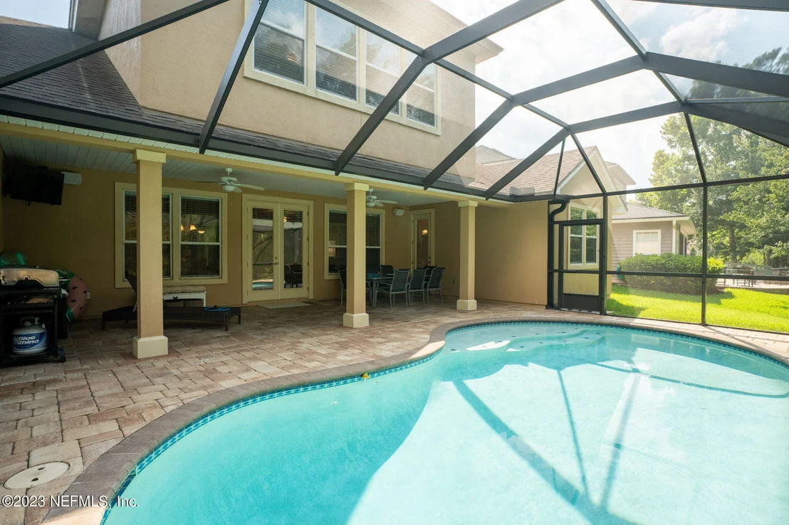 Photo of 548 SADDLESTONE Drive