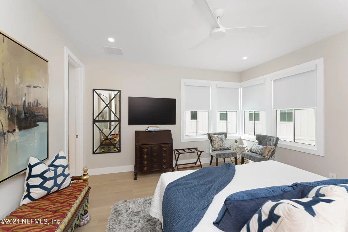 Photo of 469 GOLF VIEW Circle