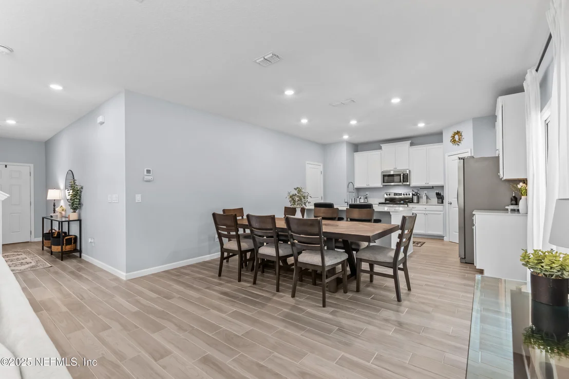 Photo of 9852 LOVAGE Lane