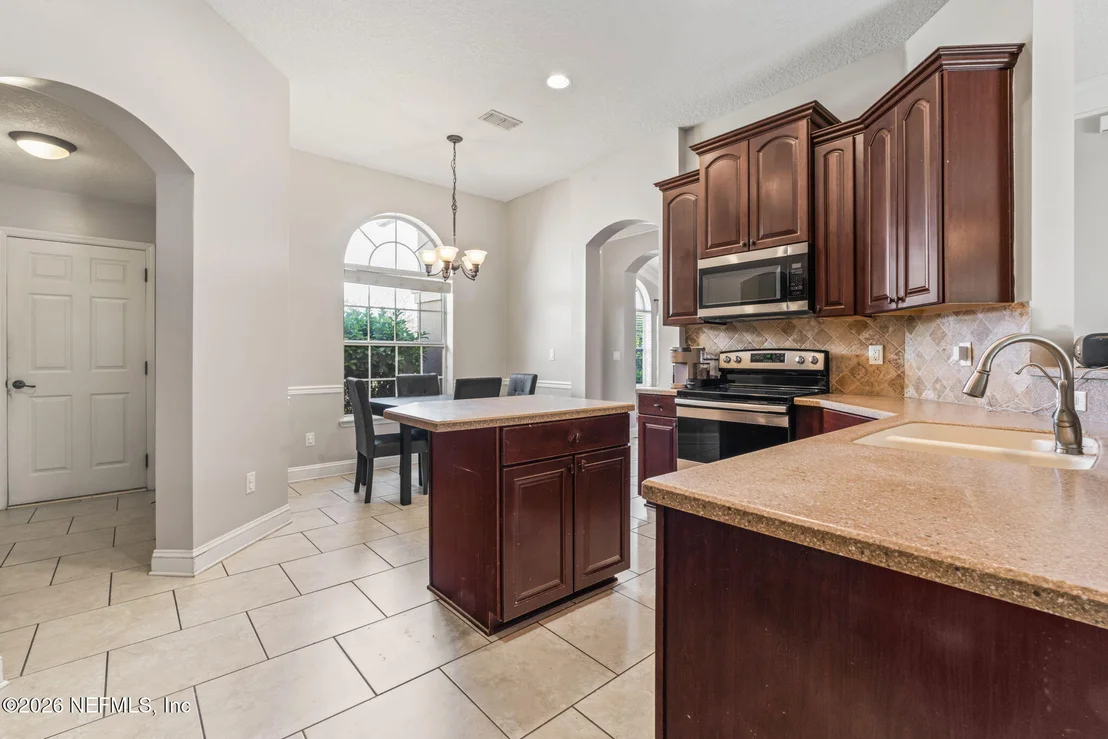 Photo of 1121 WESTFIELD Way