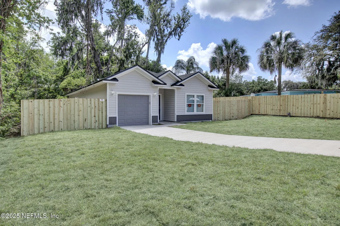 Photo of 6868 CRANE Avenue