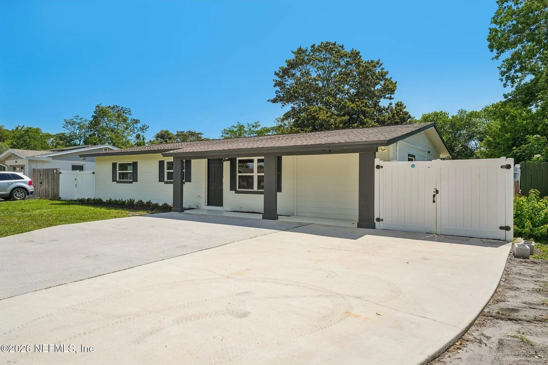 Photo of 317 PENMAN Road
