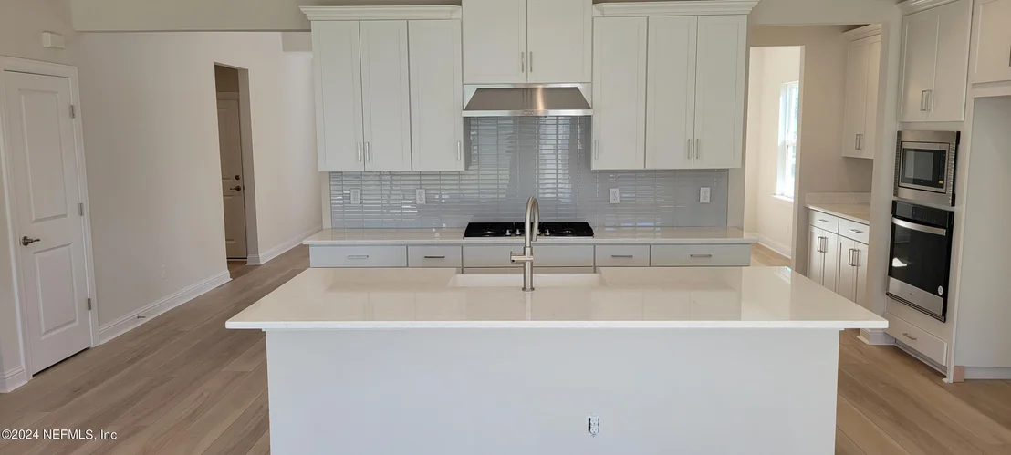 Photo of 435 HILLENDALE Circle
