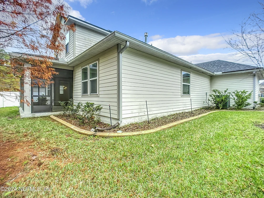 Photo of 313 DOWNS CORNER Road