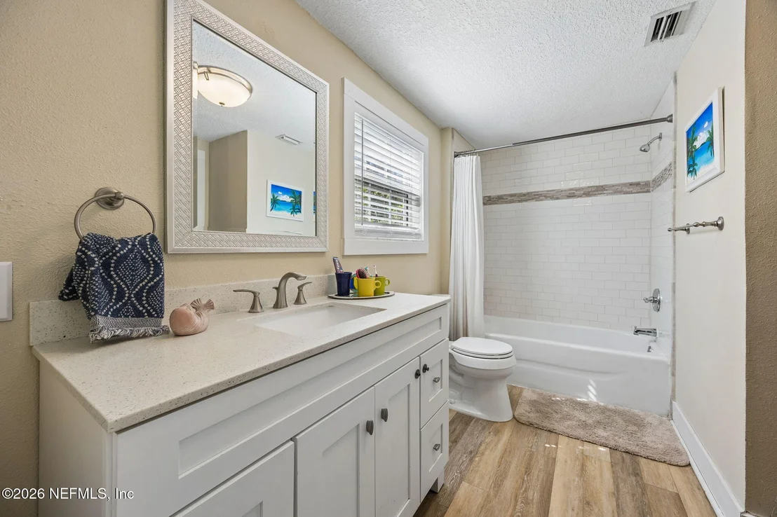 Photo of 8224 HALL Lane
