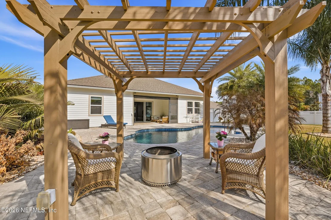 Photo of 801 MONTAGUE Drive