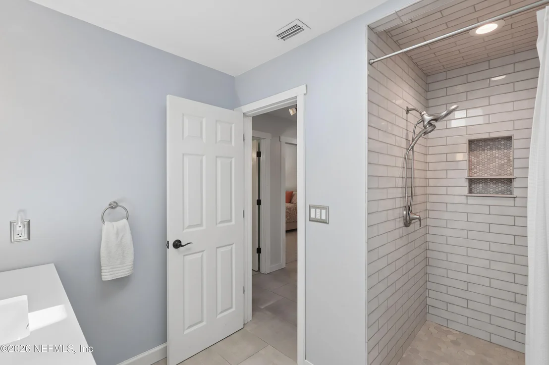 Photo of 2856 RAVINES Road