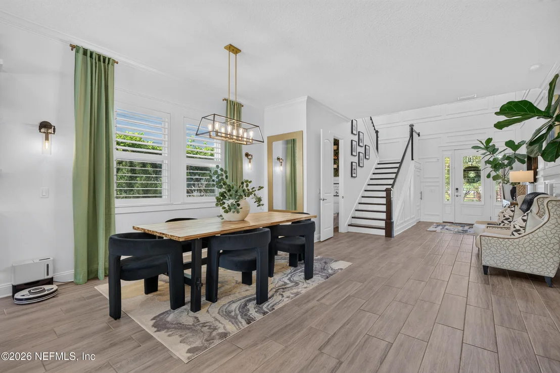 Photo of 381 PARKBLUFF Circle