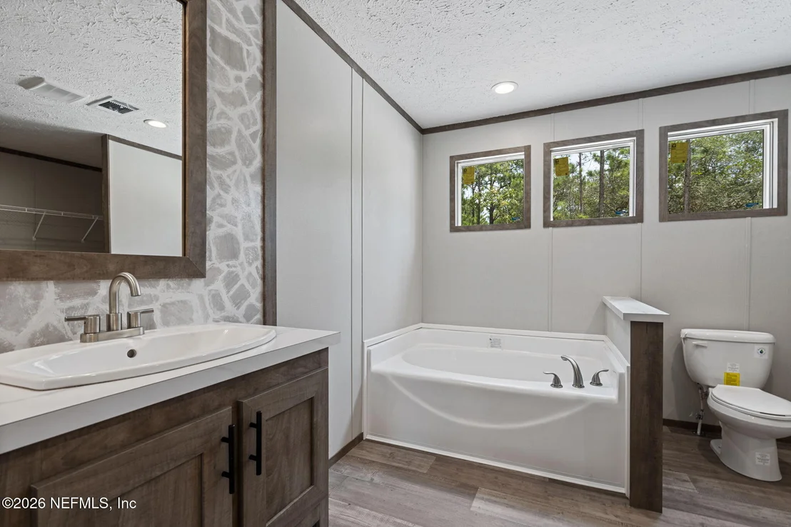 Photo of 7607 OAK FOREST Road