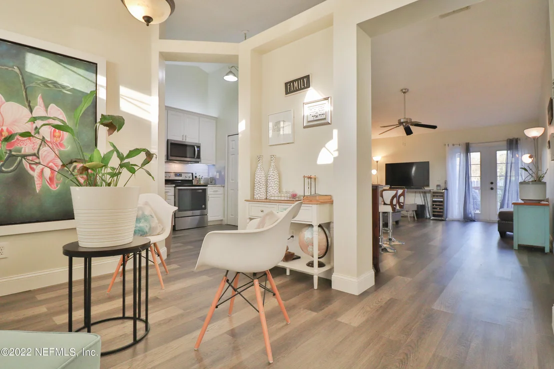 Photo of 11083 RIDGE POINT Drive