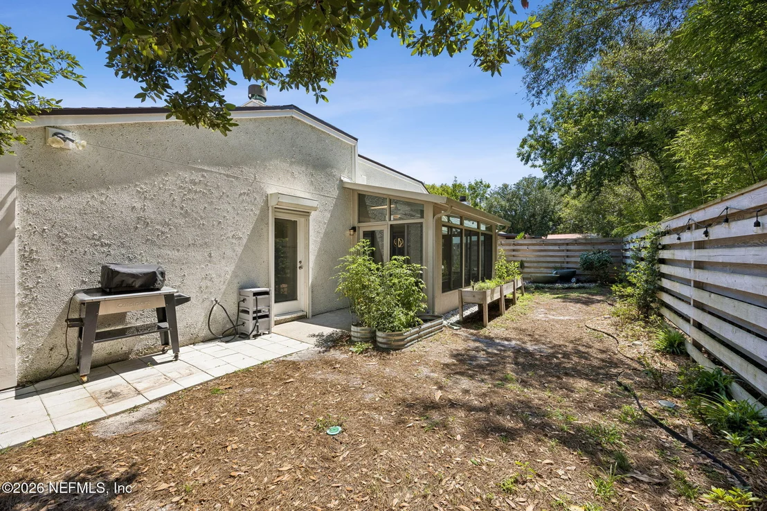 Photo of 330 GARDEN Lane