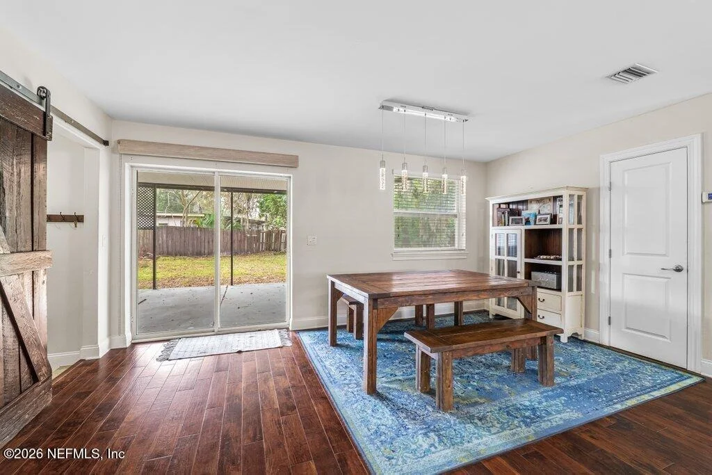 Photo of 5762 HESTON Road