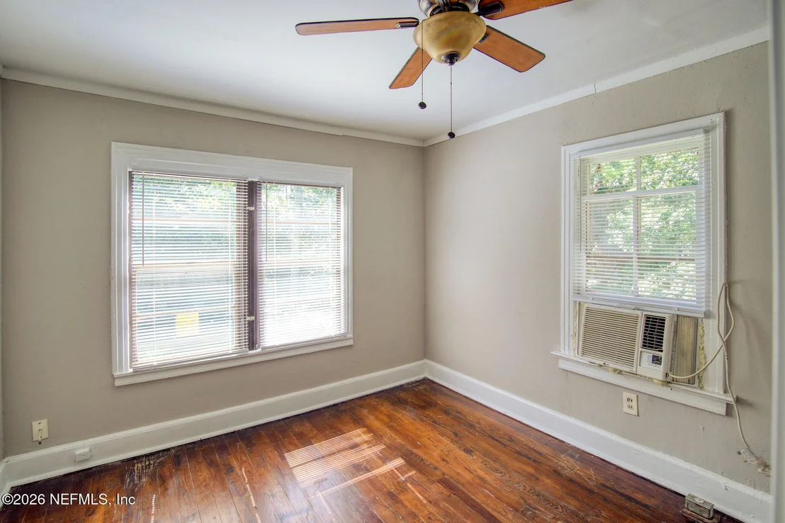Photo of 9924 SUNSET Drive