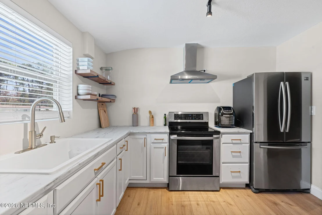 Photo of 926 NIGHTINGALE Road