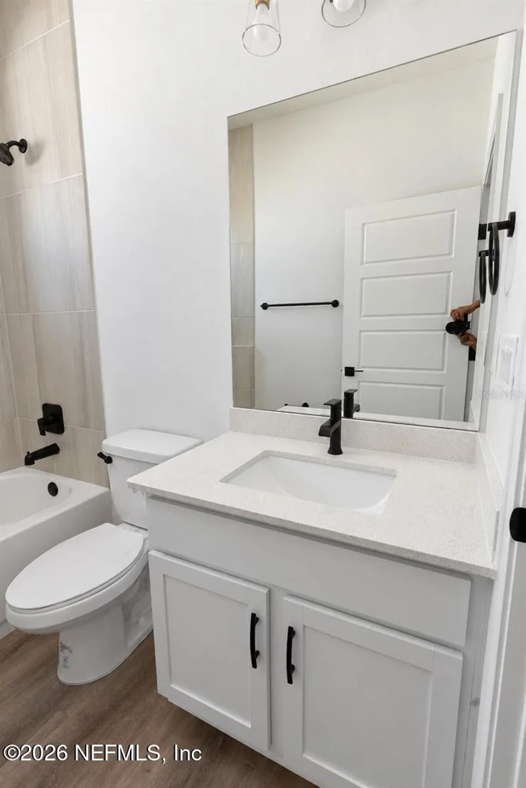 Photo of 6 BRONSON Lane
