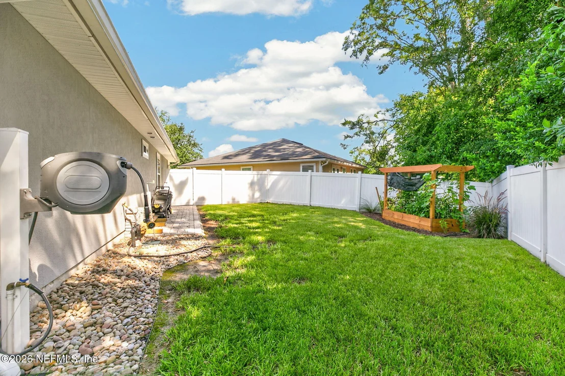 Photo of 6983 LORIS Lane