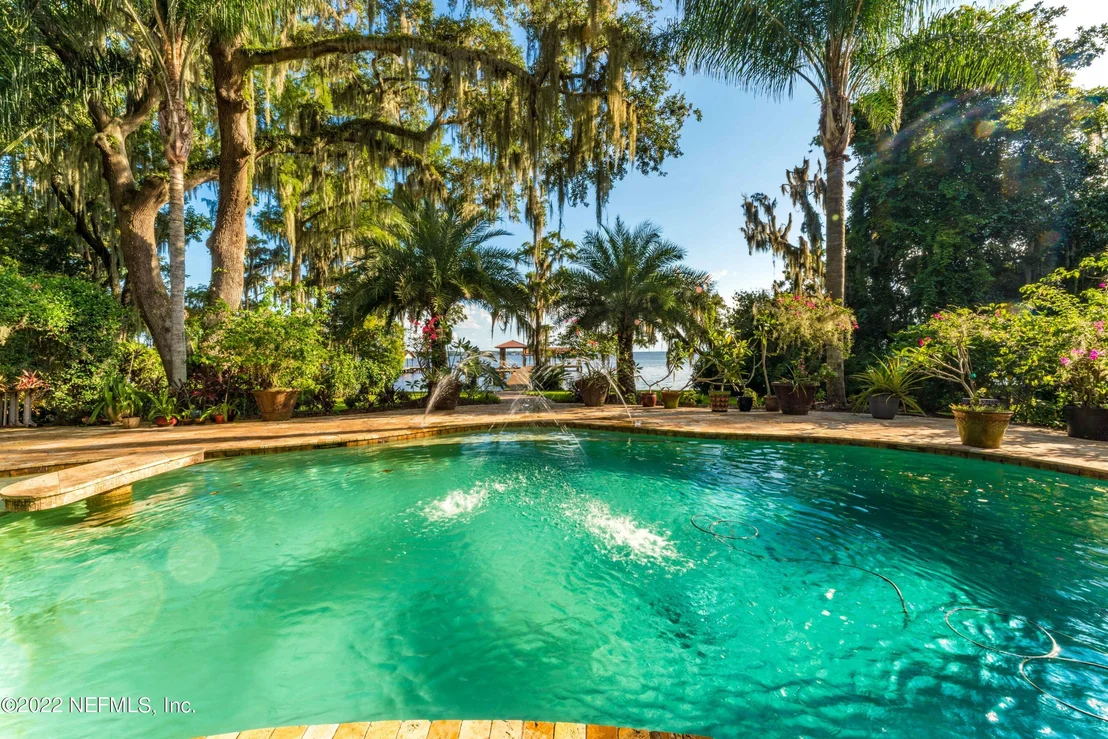 Photo of 8289 COLEE COVE Road