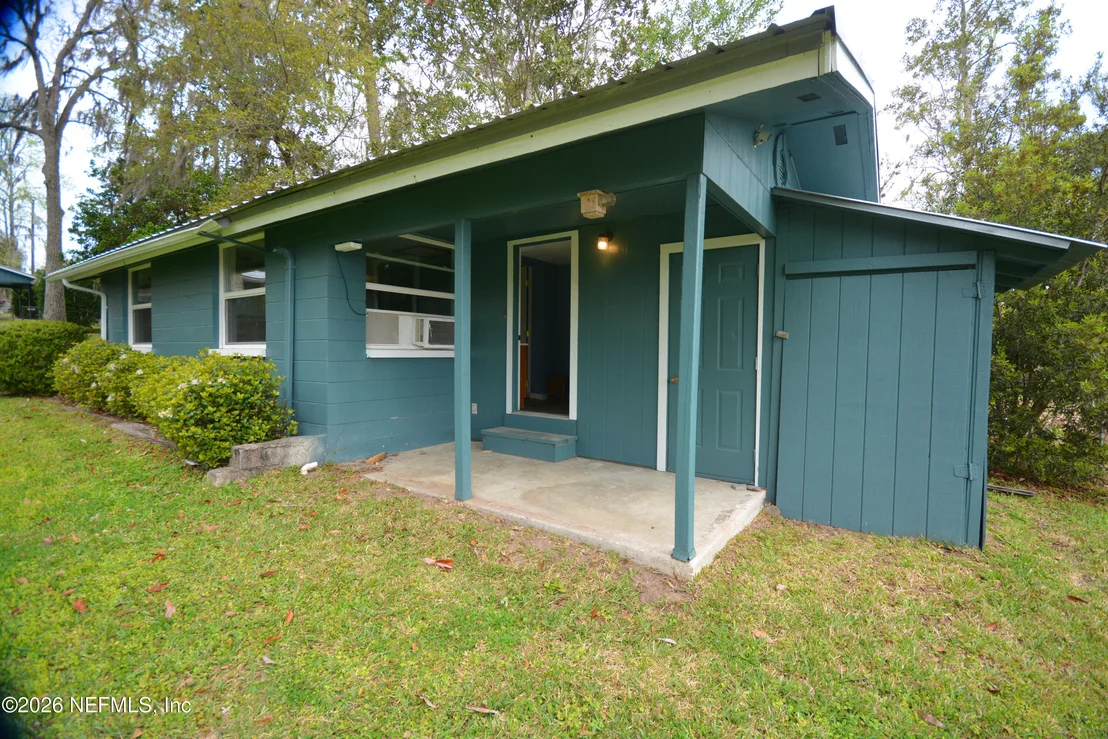 Photo of 176 LAKE Drive