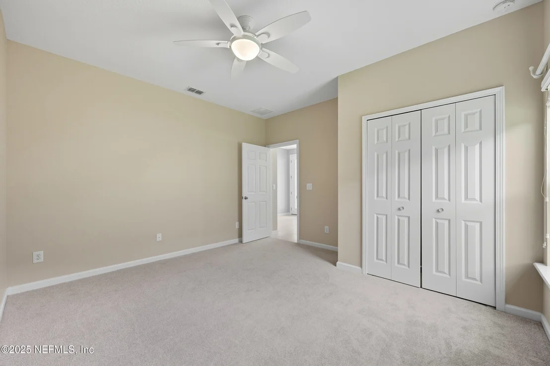 Photo of 96072 BREEZEWAY Court