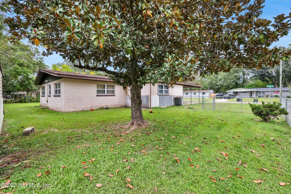 Photo of 2332 BURPEE Drive