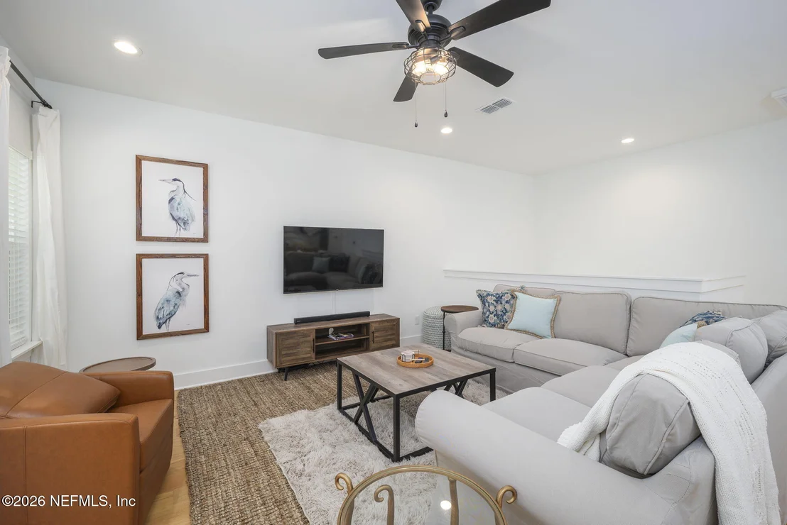 Photo of 38 MAGNOLIA Avenue