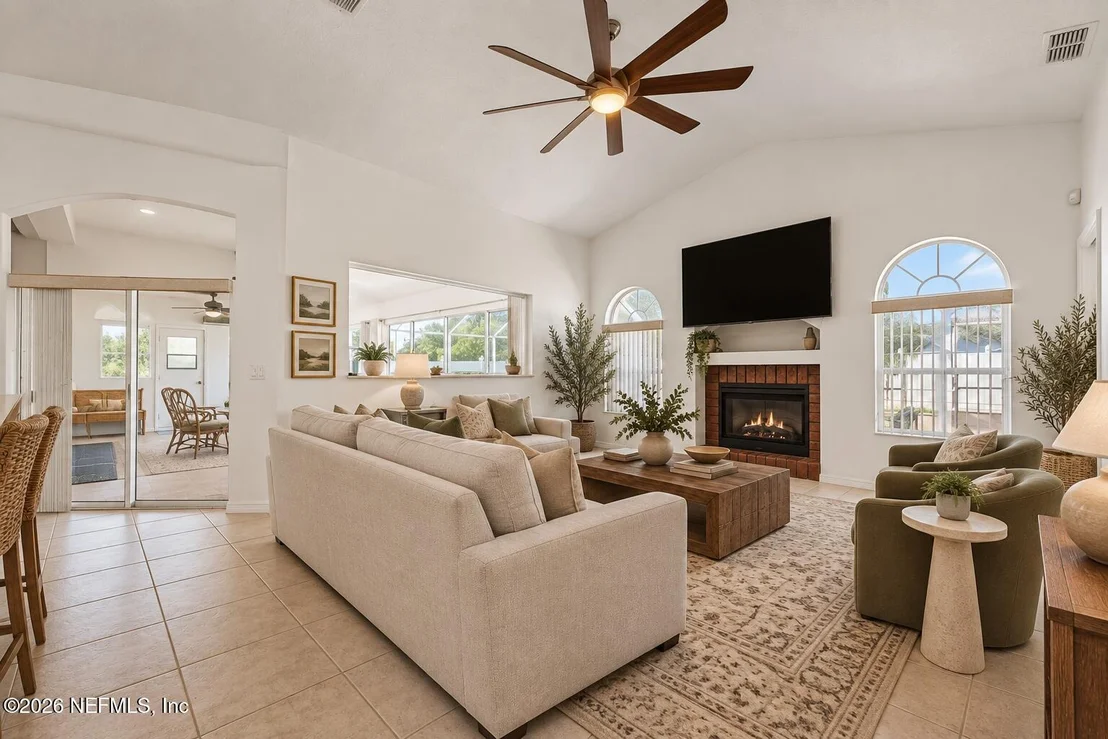 Photo of 8 FIELDSTONE Lane