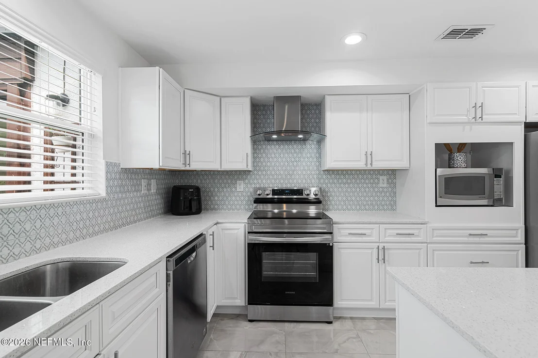 Photo of 7842 LINKSIDE Drive