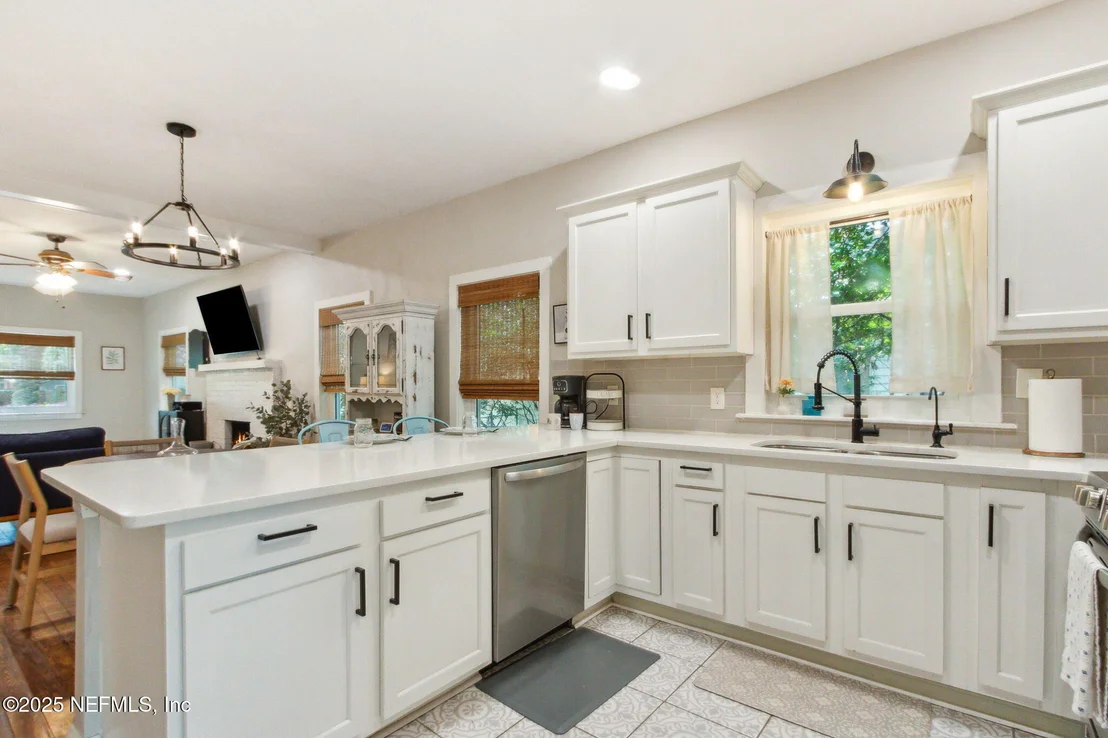 Photo of 1028 CONGLETON Terrace